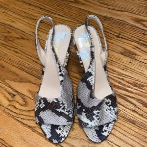 Nine West size 7.5 snakeskin heels